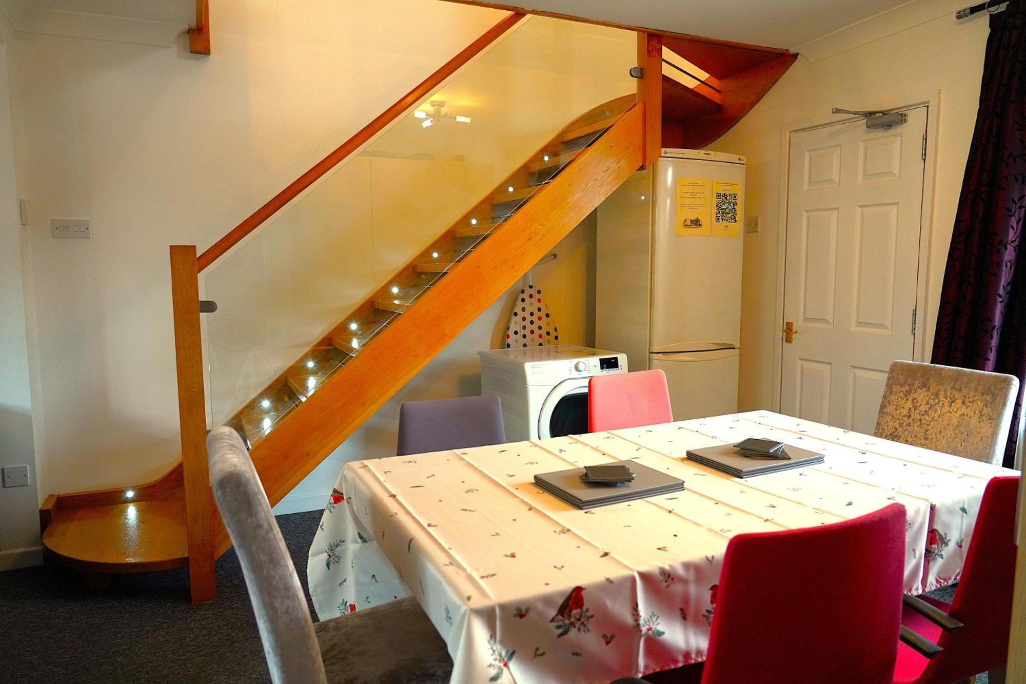 Sleeps 10, Free Parking, Close To Science Park, King Size Bed Milton  Zewnętrze zdjęcie